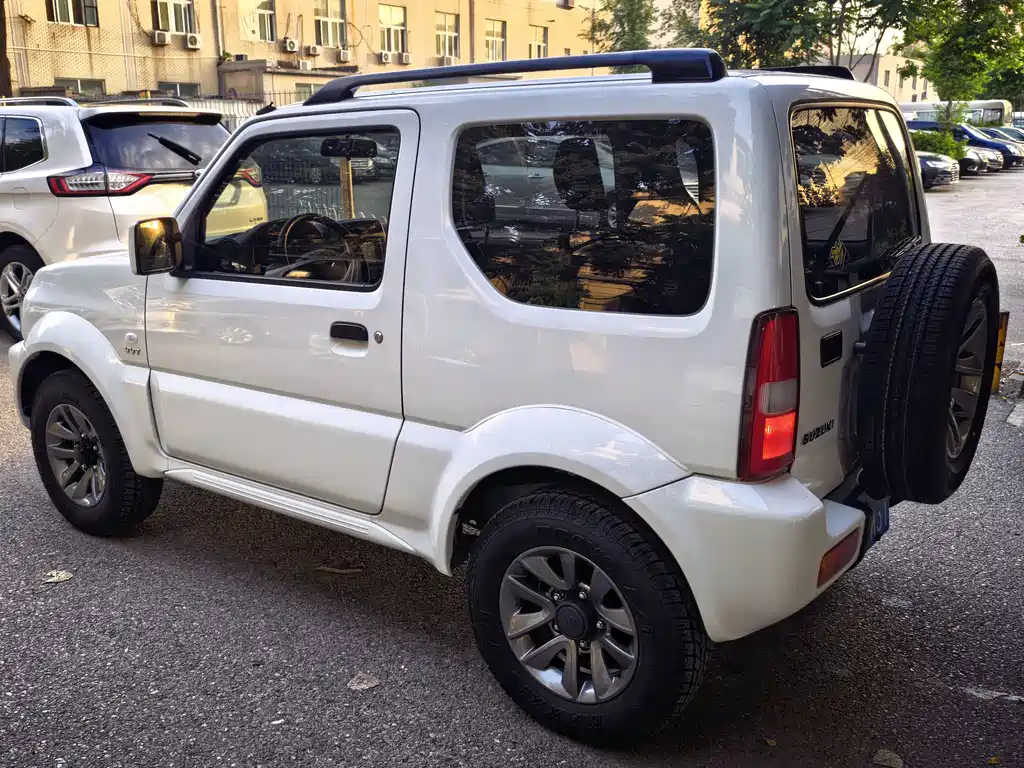 Suzuki Jimny 2018 — фото 27