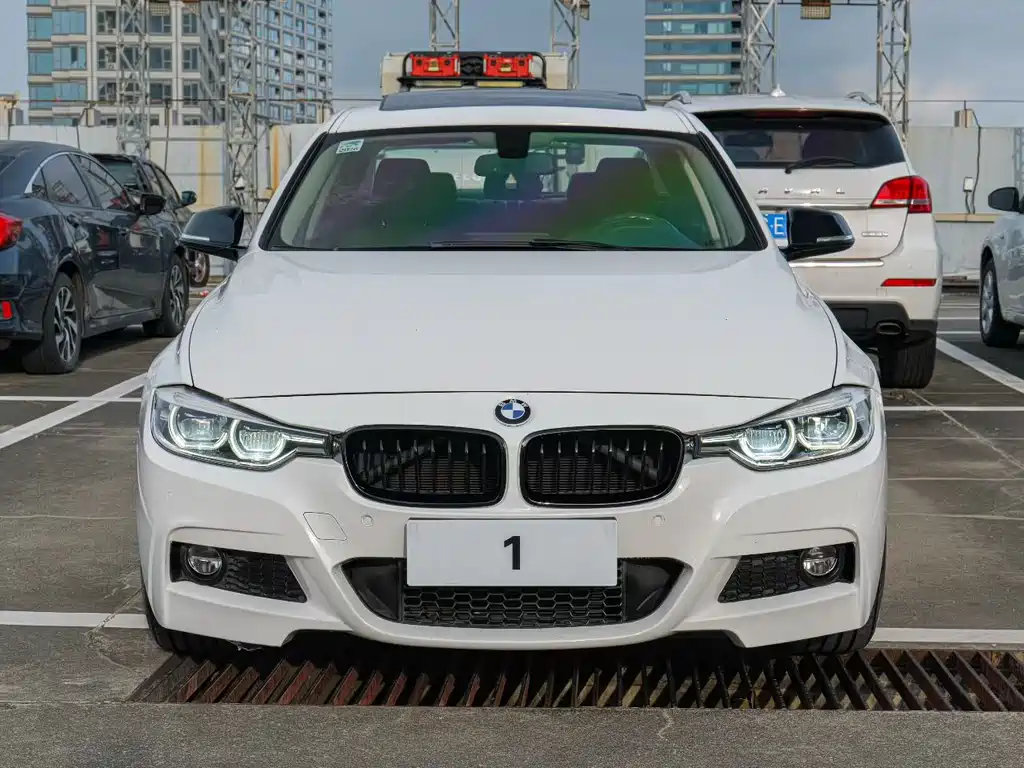 BMW 3 Series 2018 — фото 2