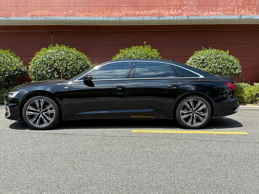 Audi A6L 2023 — фото 13
