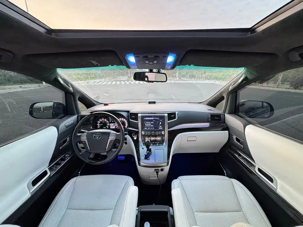Toyota Alphard 2012 — фото 10