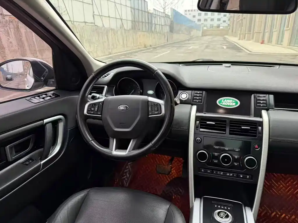 Land Rover Discovery Sport 2018 — фото 8