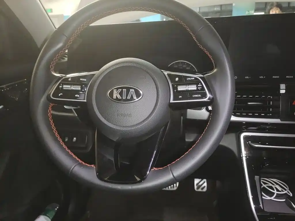 Kia KX3 2020 — фото 11