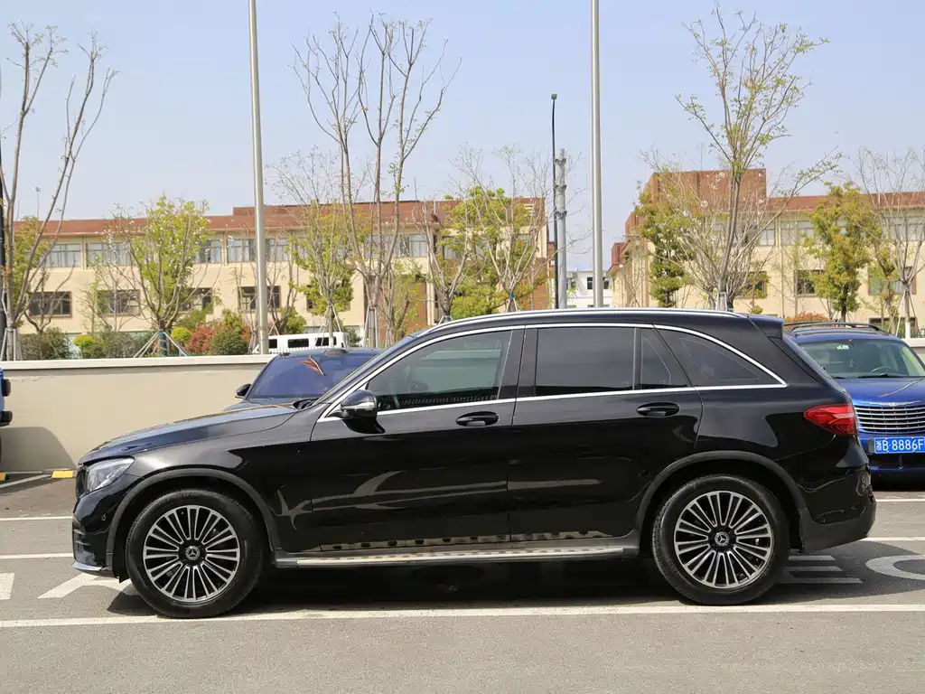 Mercedes-Benz GLC 2018 — фото 18
