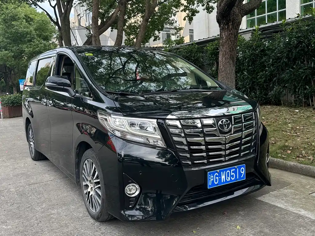 Toyota Alphard 2015
