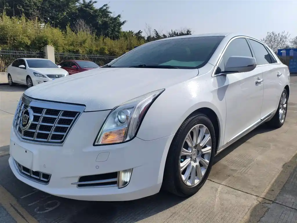 Cadillac XTS 2015 — фото 2