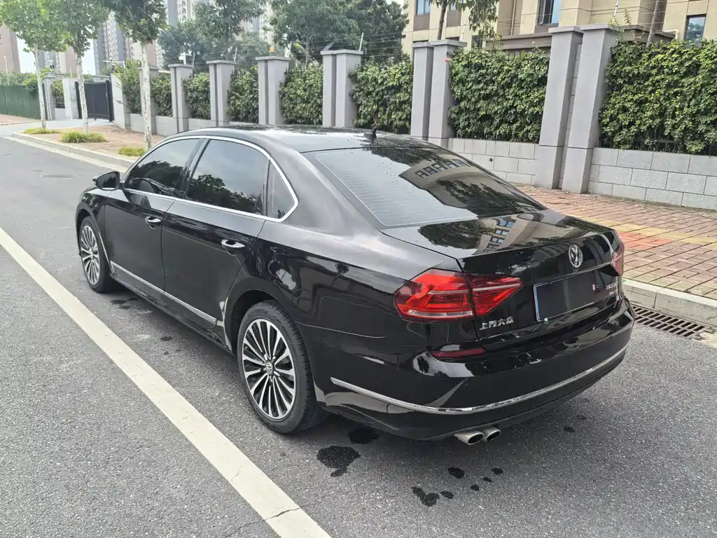 Volkswagen Passat 2019 — фото 12
