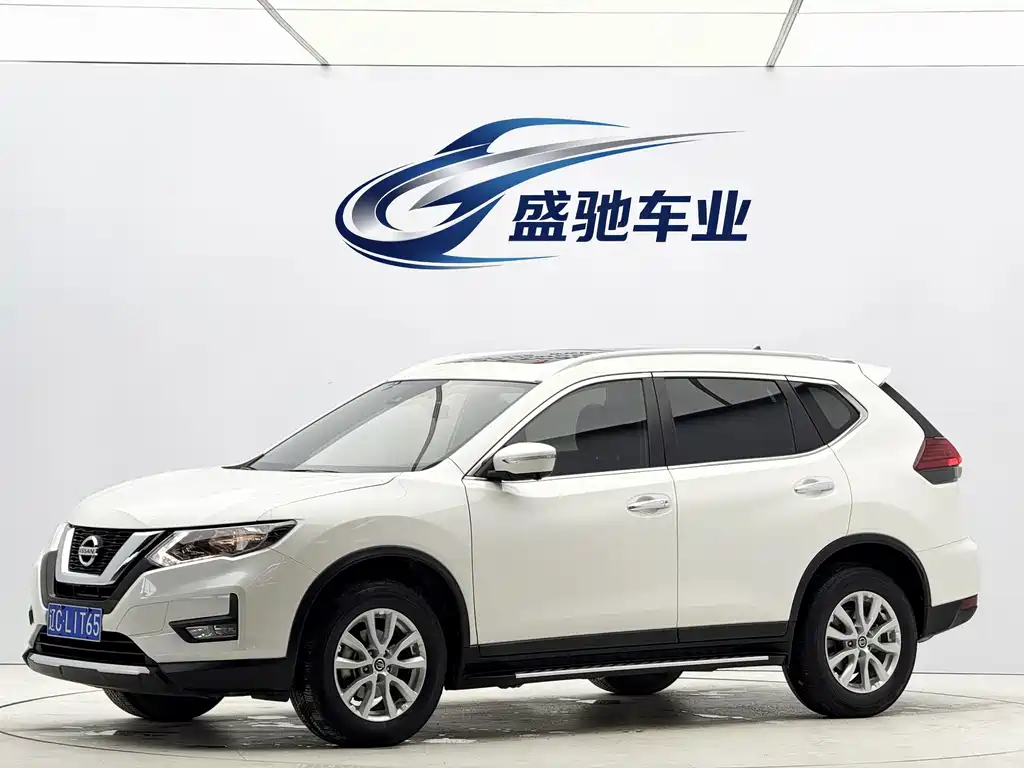 Nissan X-Trail 2022 — фото 1