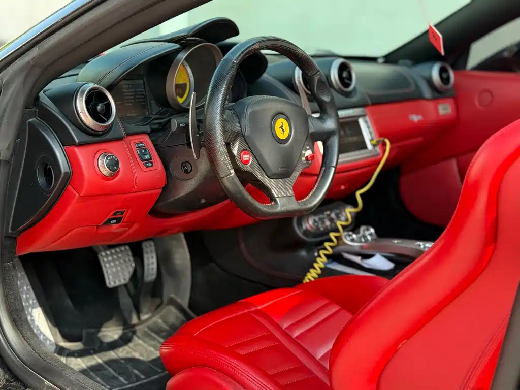 Ferrari California T 2011 — фото 14