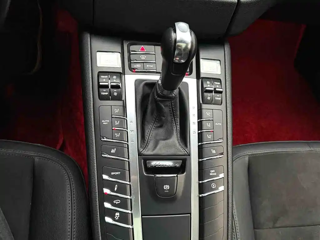 Porsche Macan 2015 — фото 13