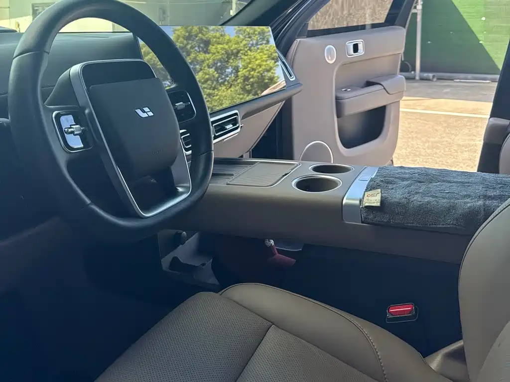 Li Auto Li L7 2025
