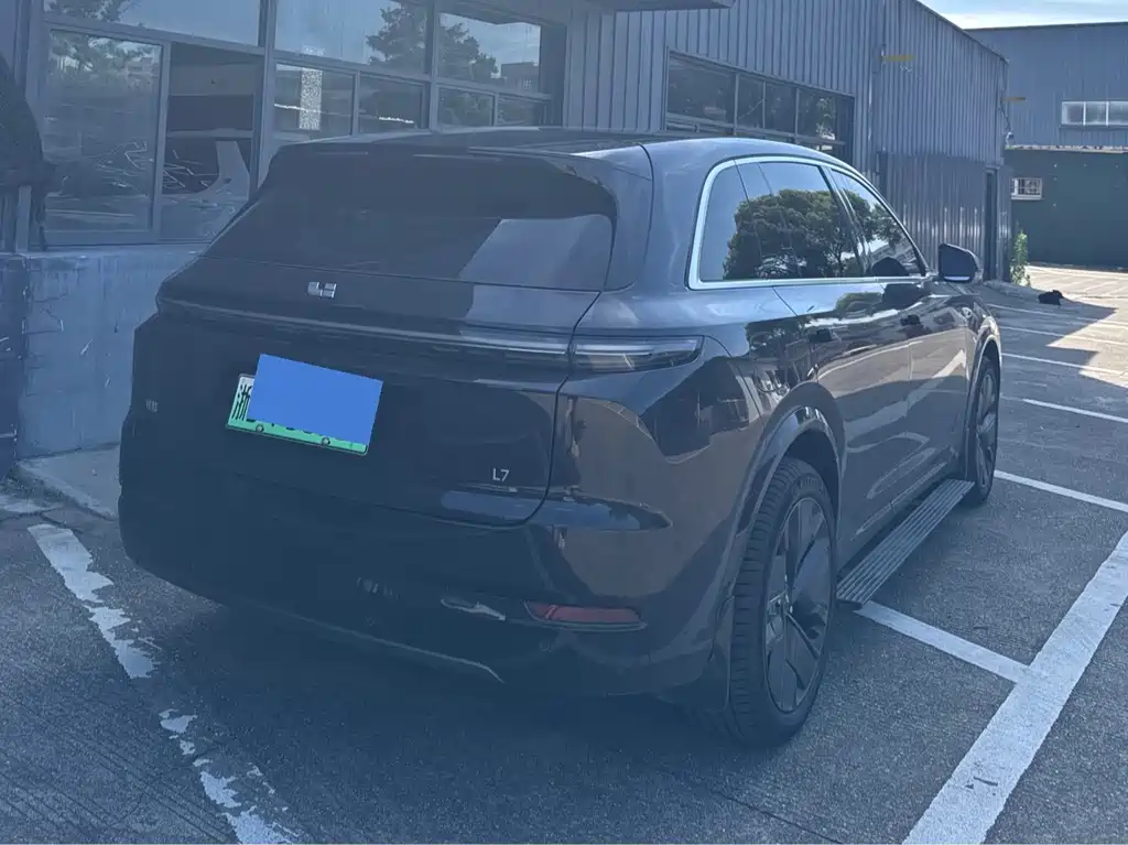 Li Auto Li L7 2025