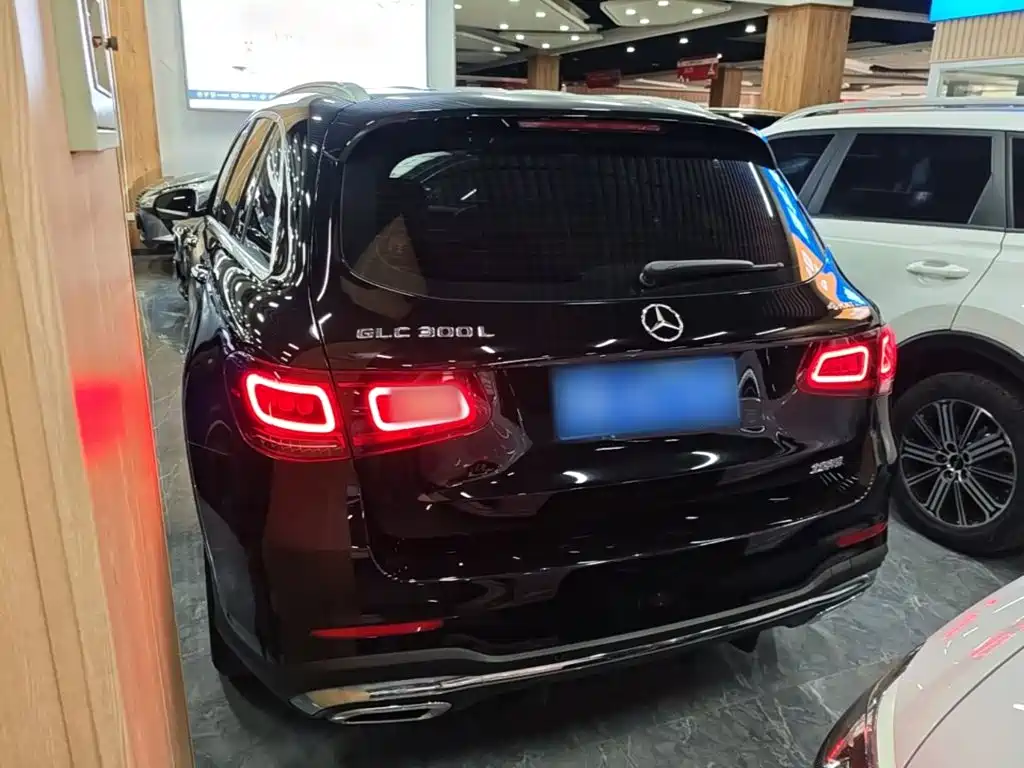 Mercedes-Benz GLC 2023