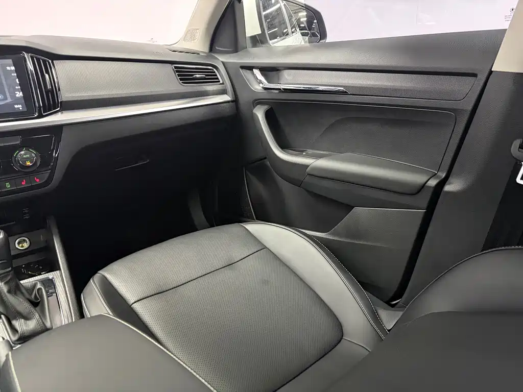 Skoda Kamiq 2023 — фото 10