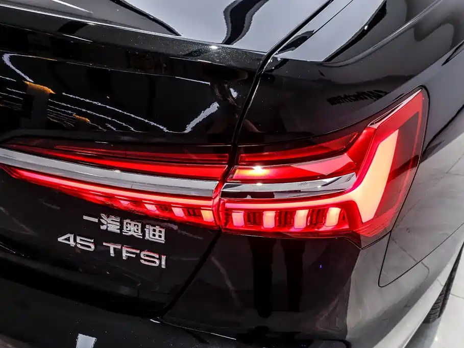Audi A6L 2022 — фото 11