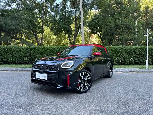MINI JCW COUNTRYMAN 2025