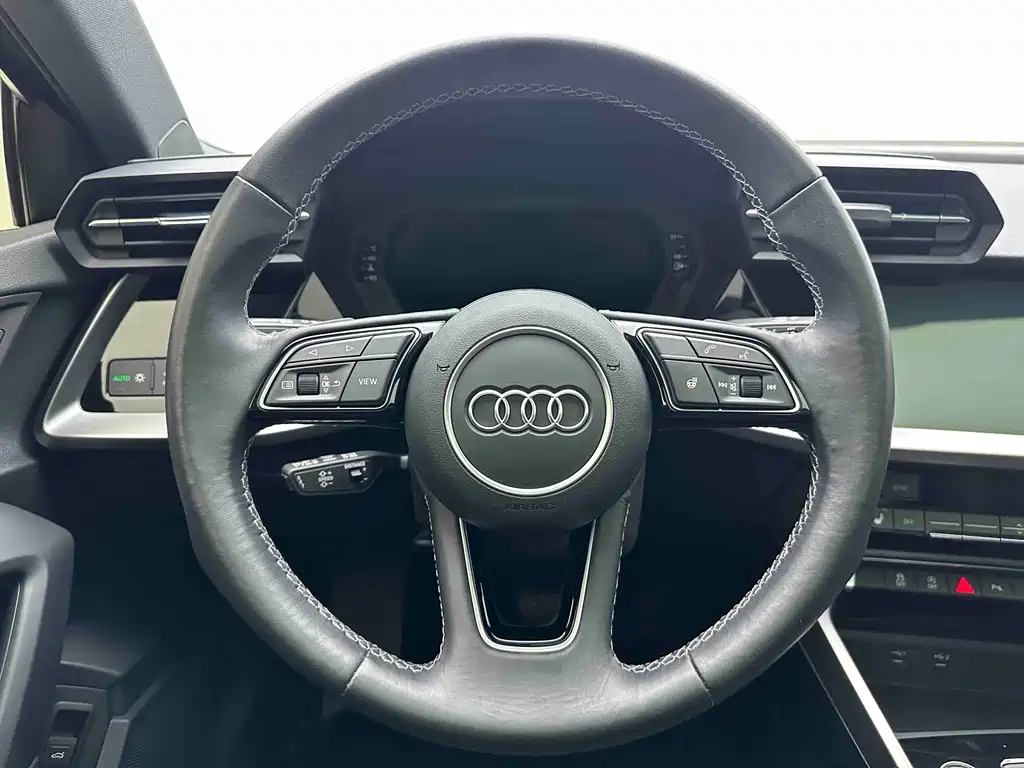 Audi A3 2022 — фото 17