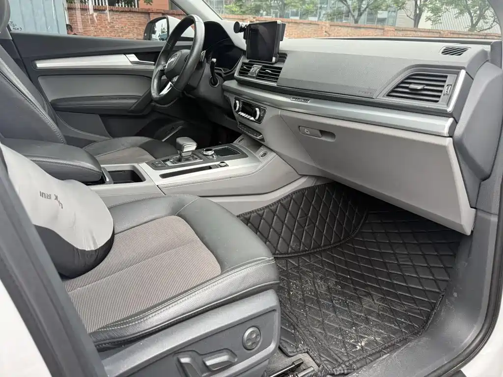 Audi Q5L 2019