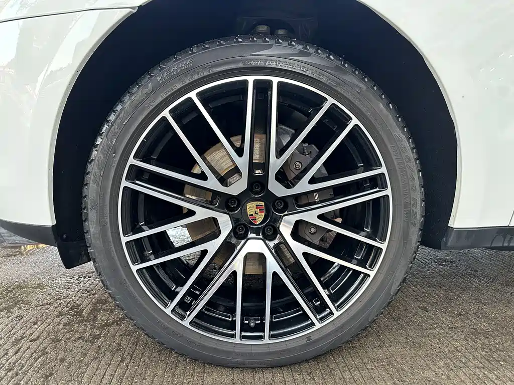 Porsche Macan 2022 — фото 10