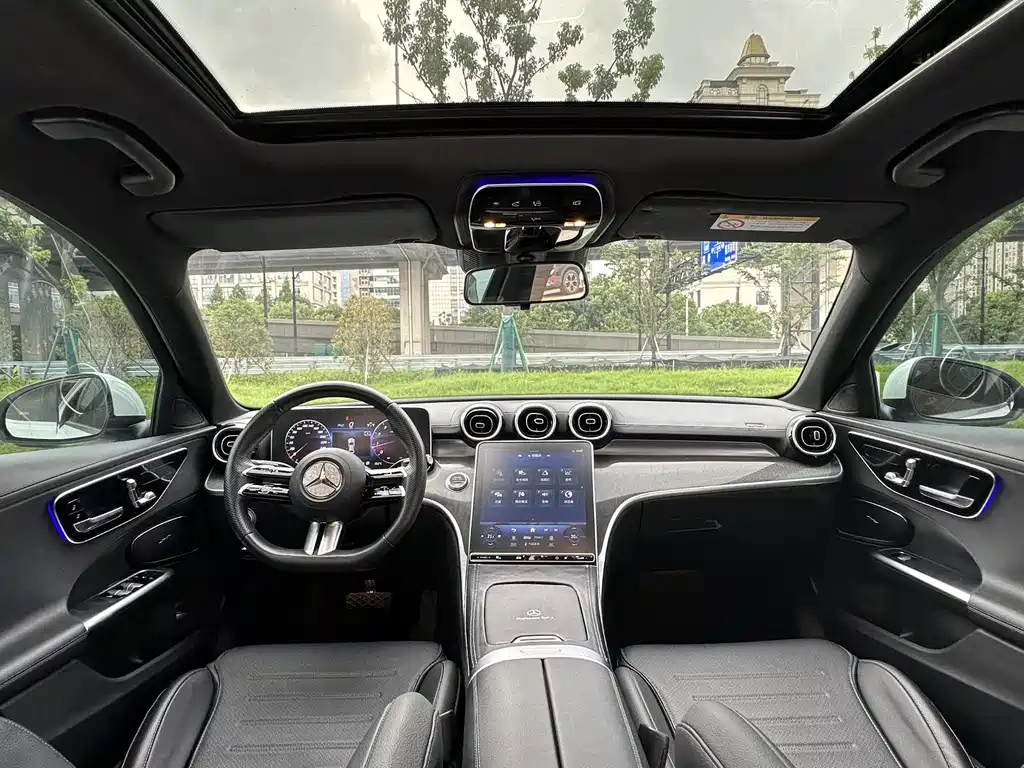 Mercedes-Benz C-Class 2023 — фото 17