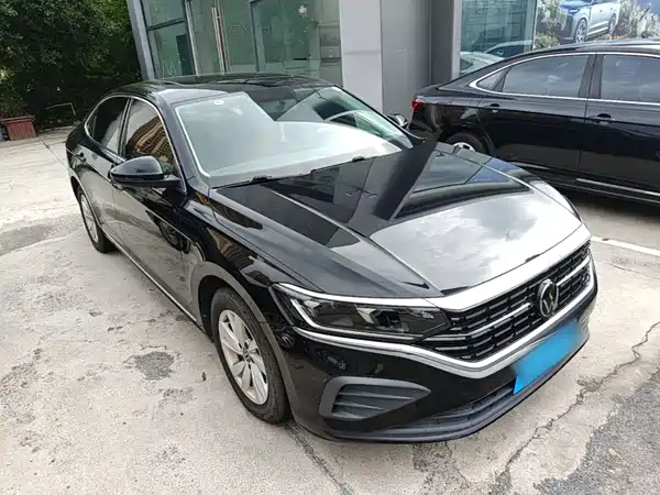 Volkswagen Passat 2024