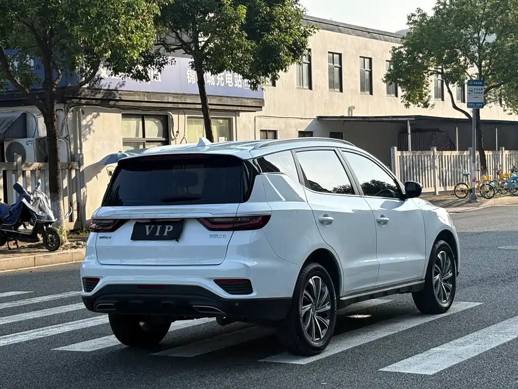 Geely Vision X6 2021 — фото 16