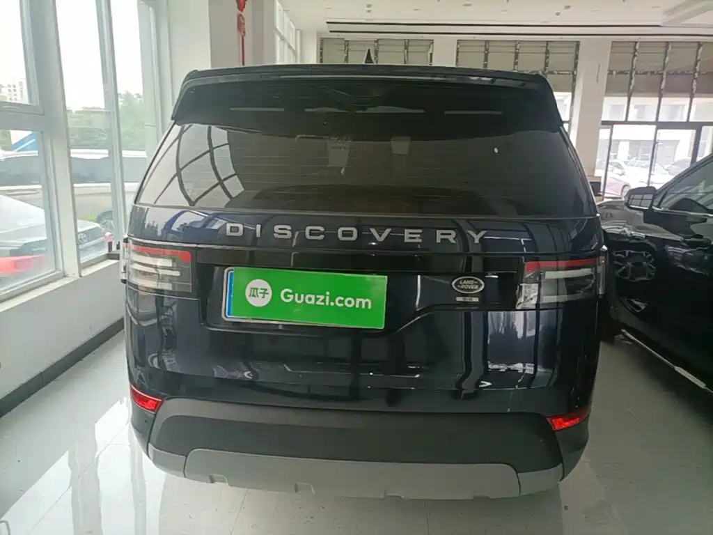Land Rover Discovery 2017 — фото 6