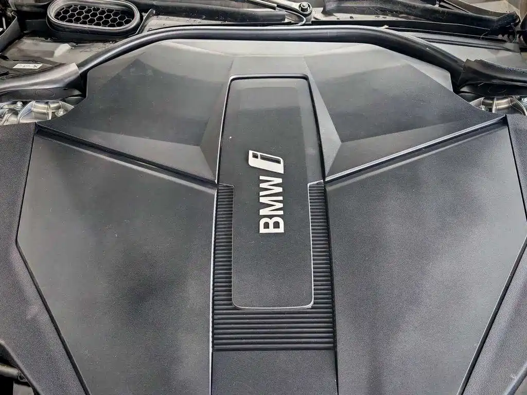 BMW i7 2022 — фото 22
