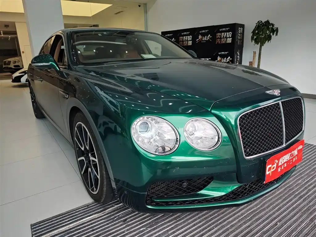Bentley Flying Spur 2018 — фото 8