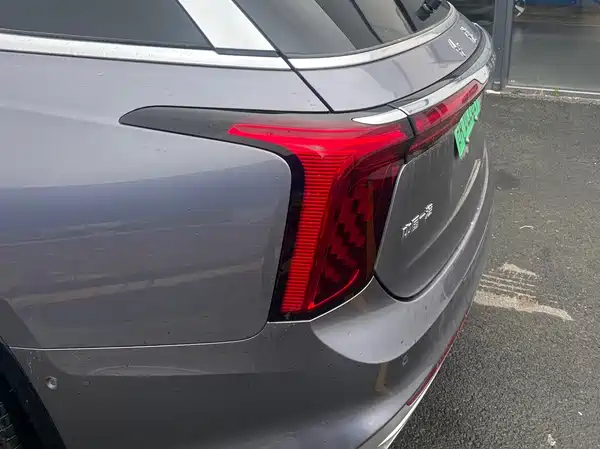 Hongqi E-HS9 2022