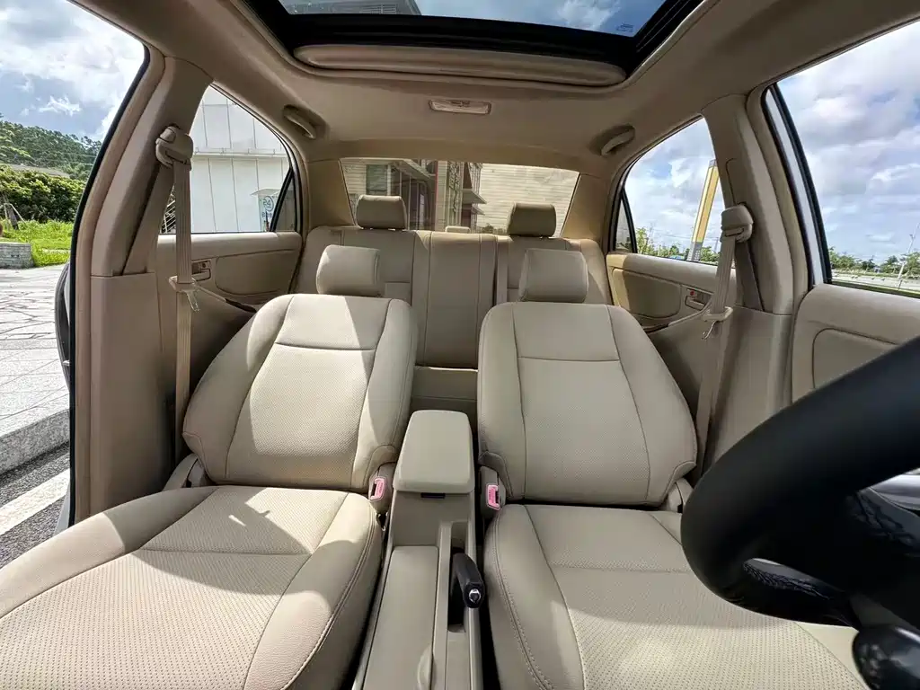 Toyota Corolla 2015 — фото 10