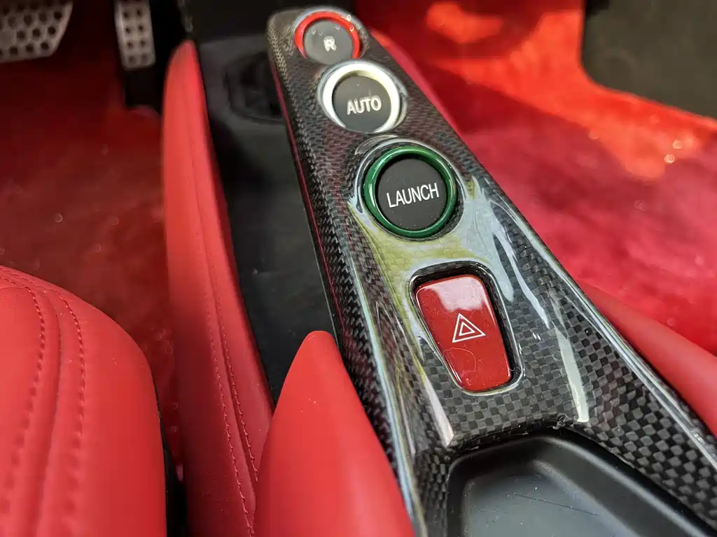 Ferrari F8 2023 — фото 11