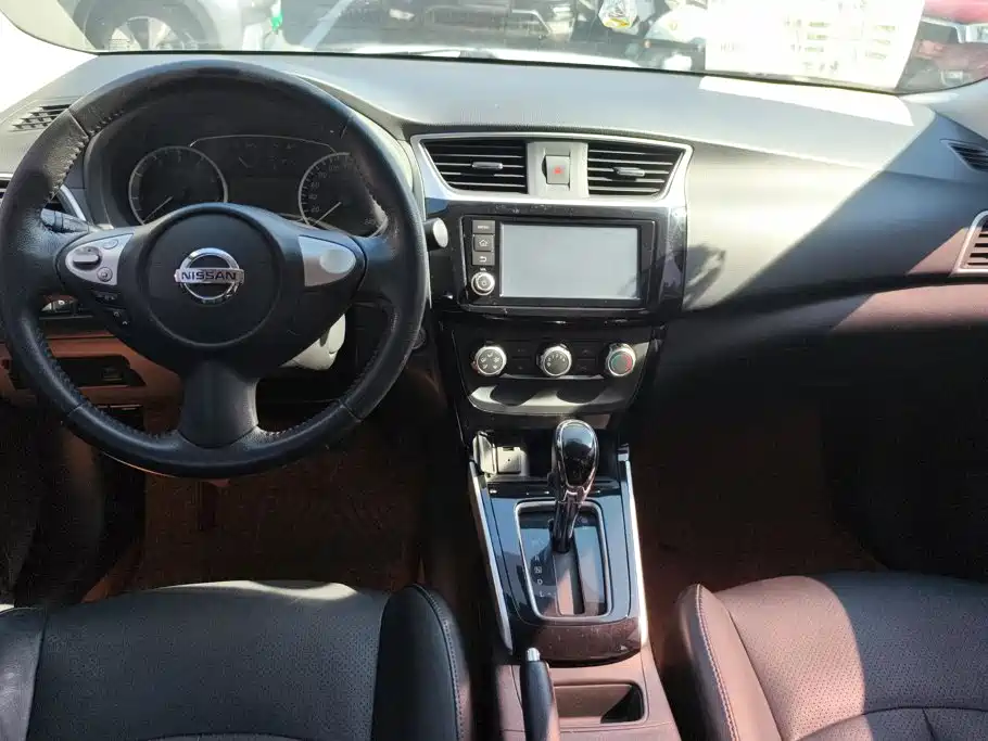 Nissan Sylphy 2018 — фото 12