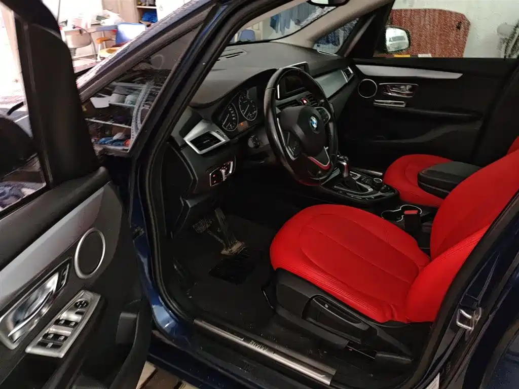 BMW 2 Series Active Tourer 2018 — фото 12