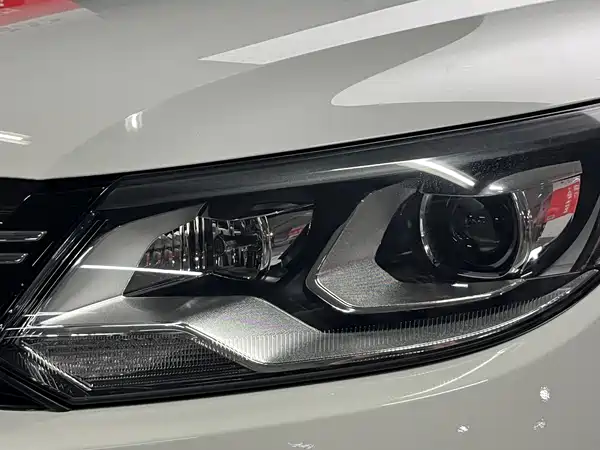 Volkswagen Tiguan 2014