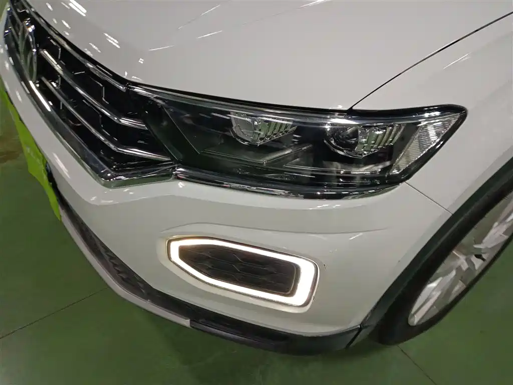 Volkswagen T-Roc 2023 — фото 15