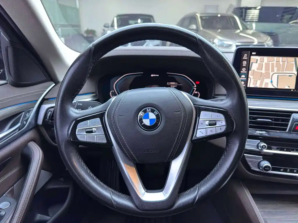 BMW 5 Series New Energy 2020 — фото 11