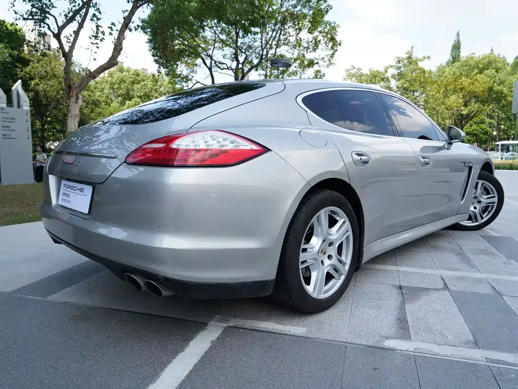 Porsche Panamera 2010 — фото 15