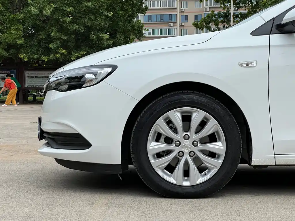 Buick Excelle 2021 — фото 22