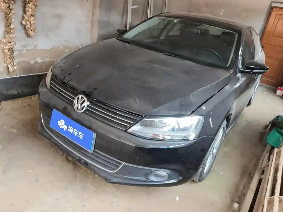 Volkswagen Sagitar 2015