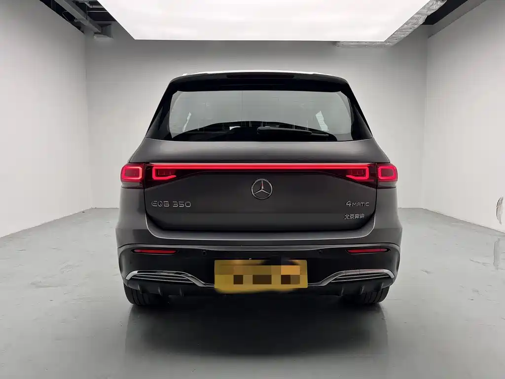 Mercedes-Benz EQB 2022