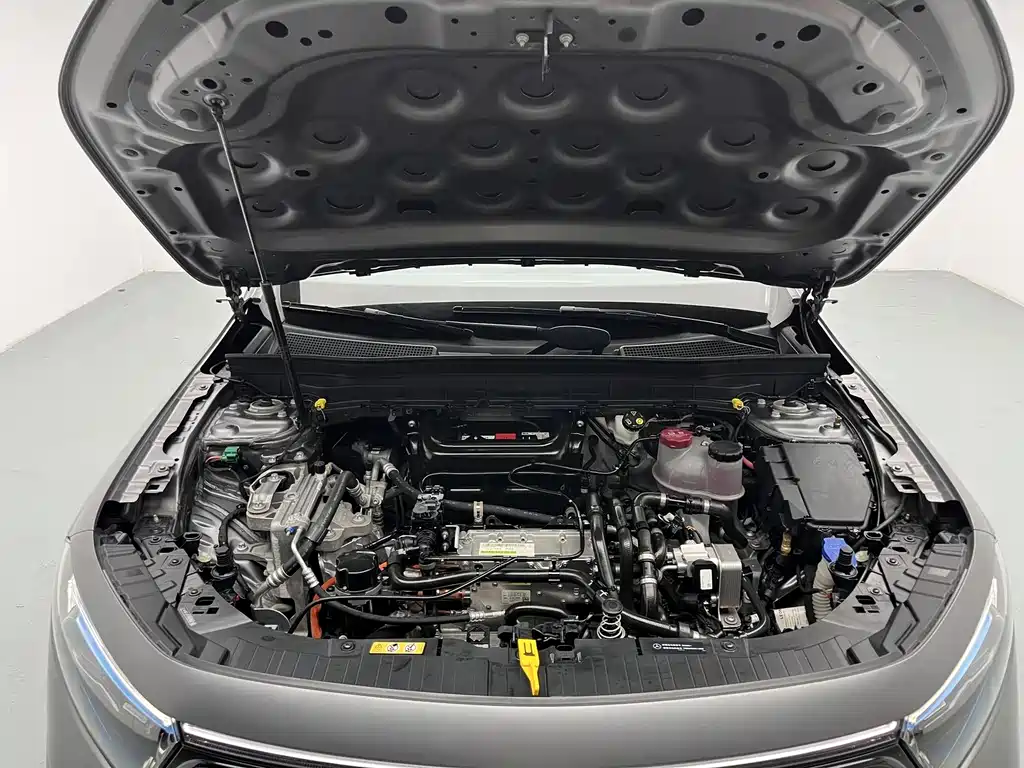 Mercedes-Benz EQB 2022