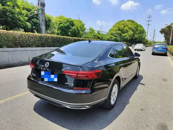 Volkswagen Passat 2021