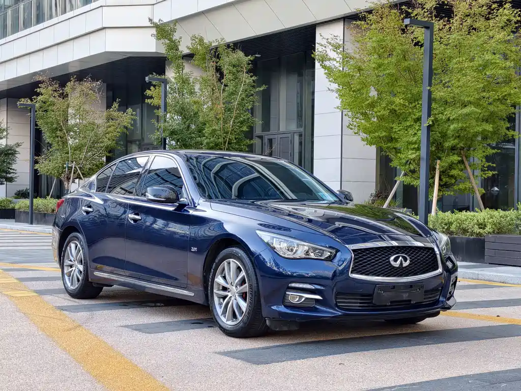 Infiniti Q50L 2016 — фото 3