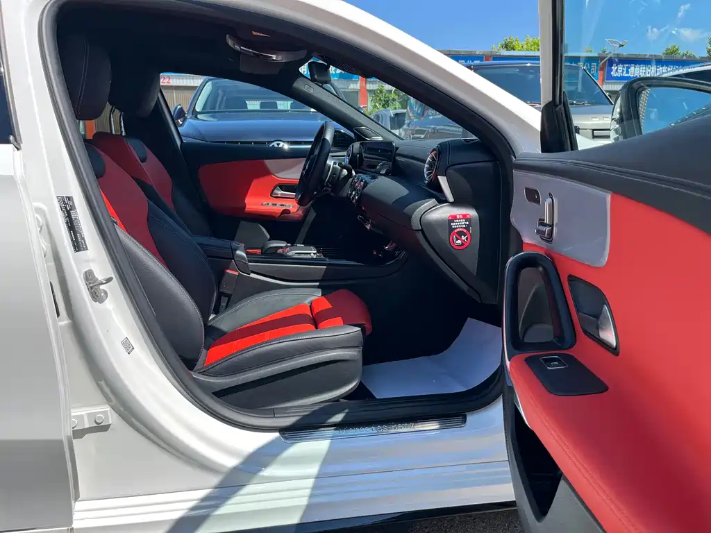 Mercedes-Benz A-Class AMG 2024 — фото 22