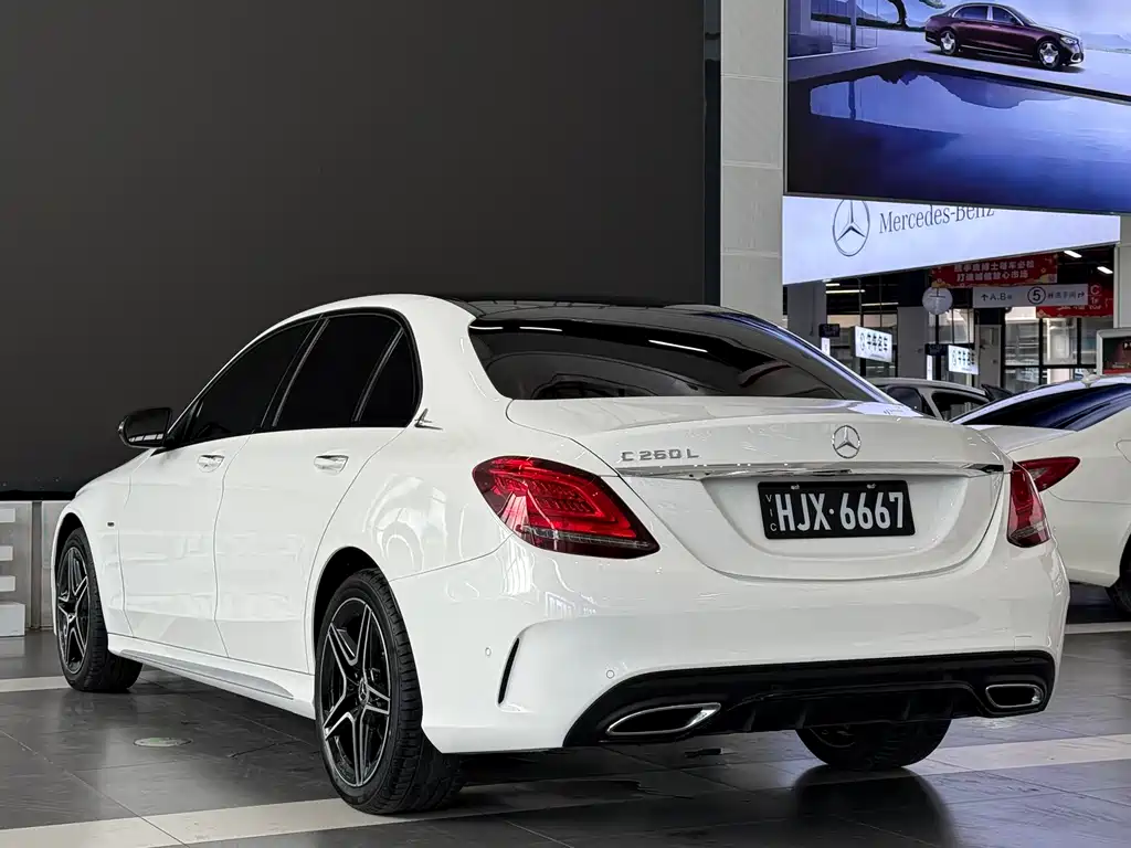 Mercedes-Benz C-Class 2021