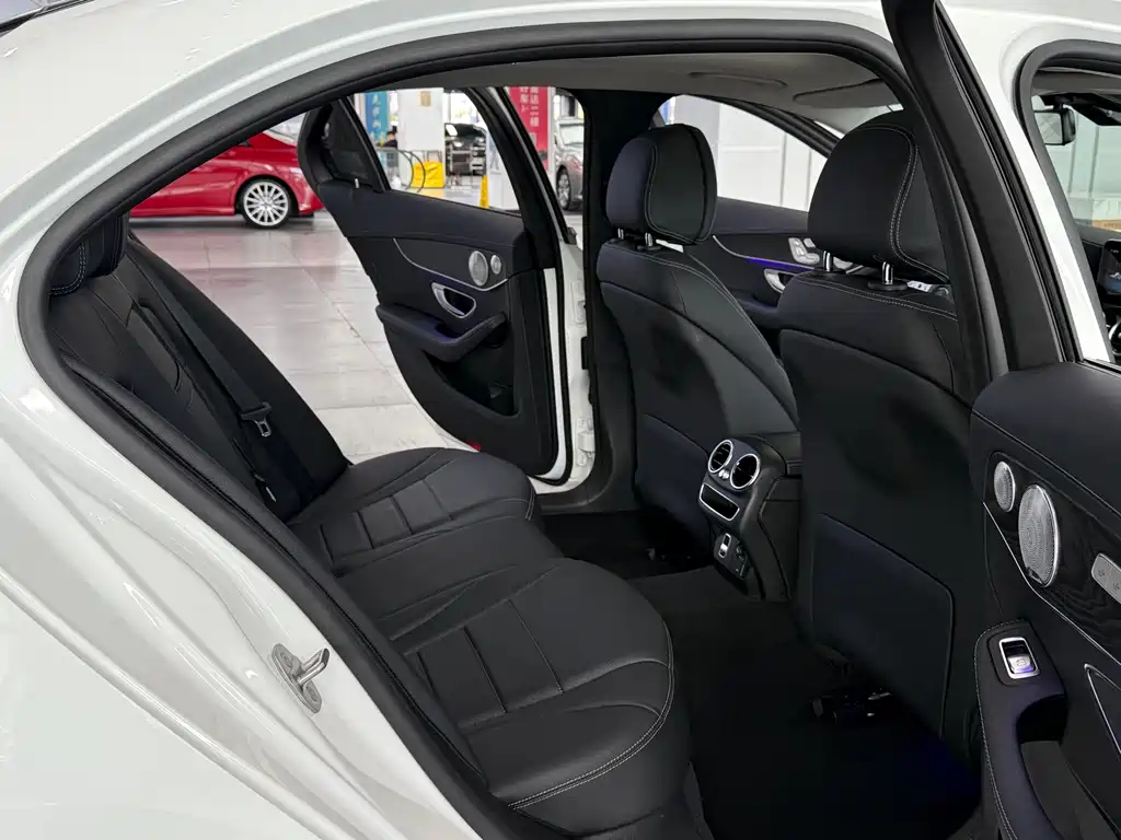 Mercedes-Benz C-Class 2021 — фото 10