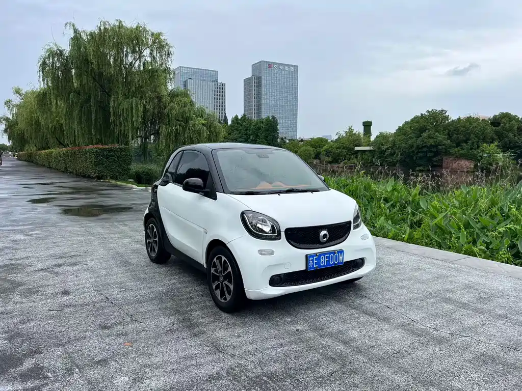 smart fortwo 2015 — фото 3