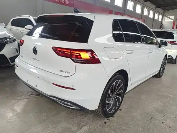 Volkswagen Golf 2023