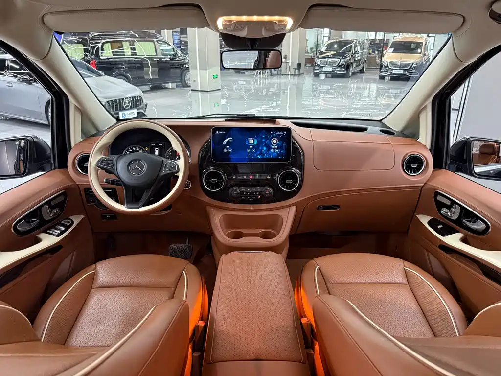 Mercedes-Benz Vito 2023 — фото 16