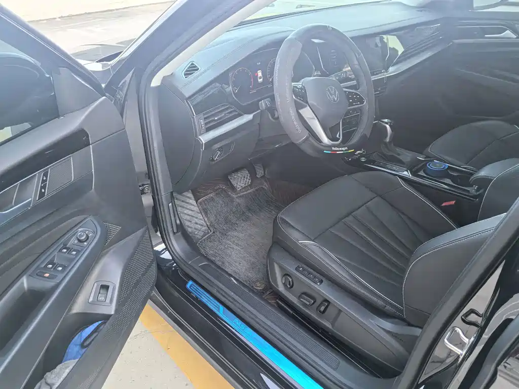 Volkswagen Passat 2024
